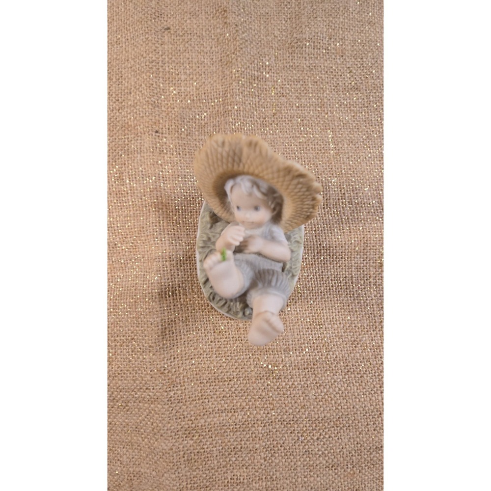 CC-1417 May your dreams come true figurine
